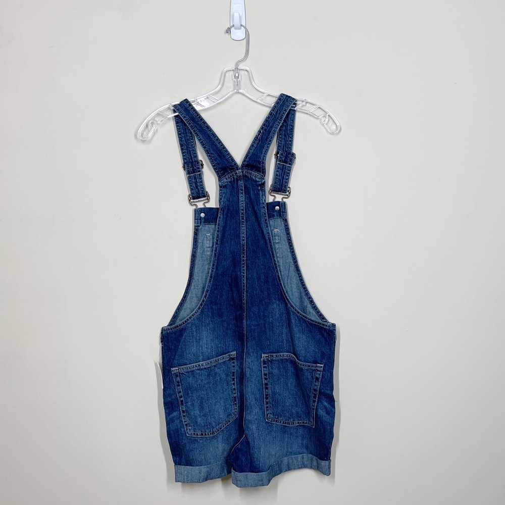 GAP Overalls Shorts Denim LAST CALL ‼️ FINAL CLOSET CLEAR OUT 🚨 - Picture 2 of 3